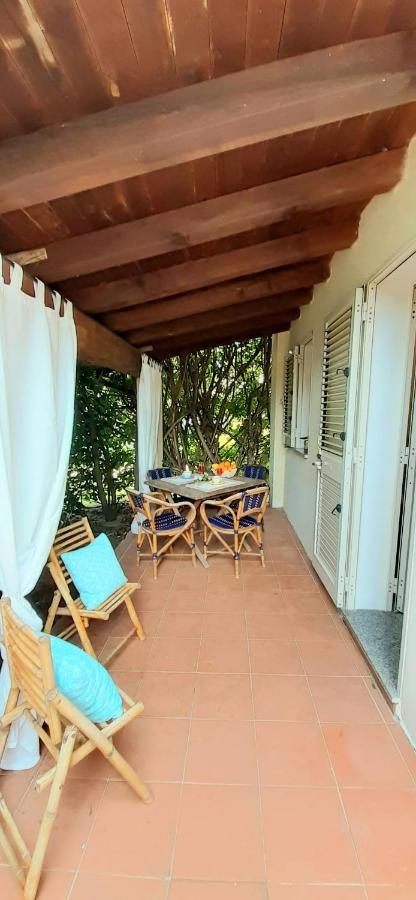 Ferienwohnung Stazzo San Teodoro L'Olivastro Piscina Condivisa Exterior foto