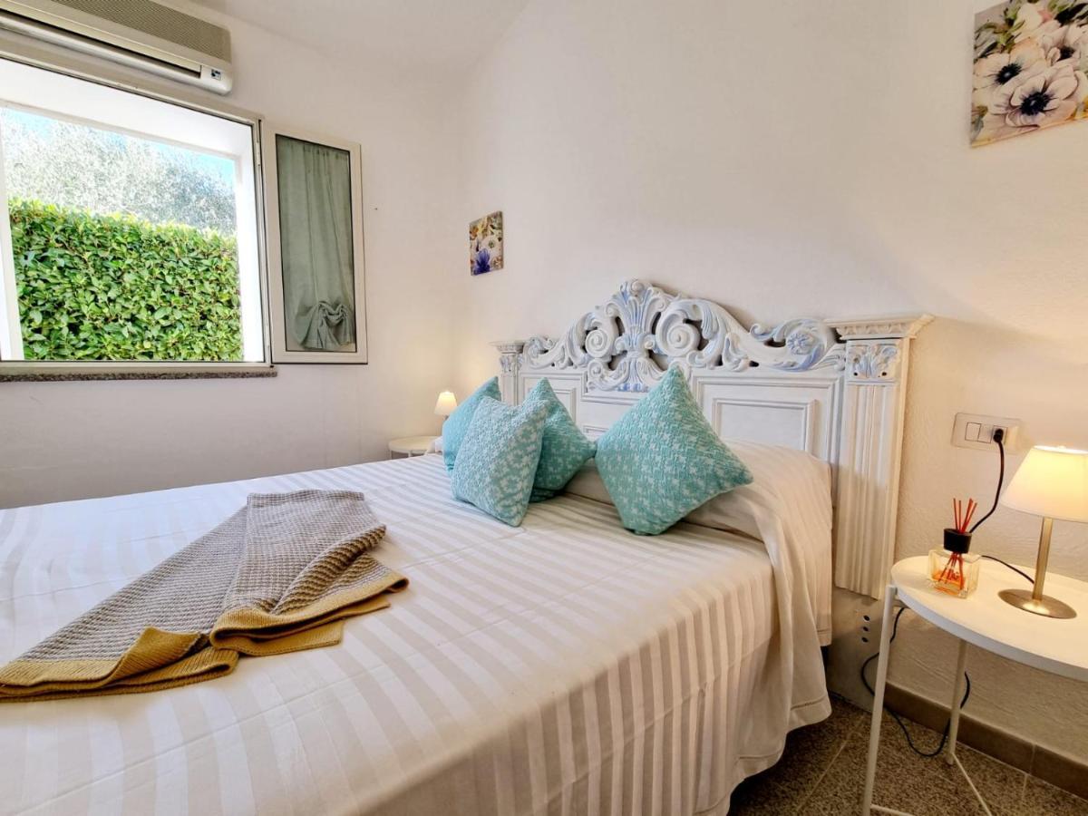 Ferienwohnung Stazzo San Teodoro L'Olivastro Piscina Condivisa Exterior foto