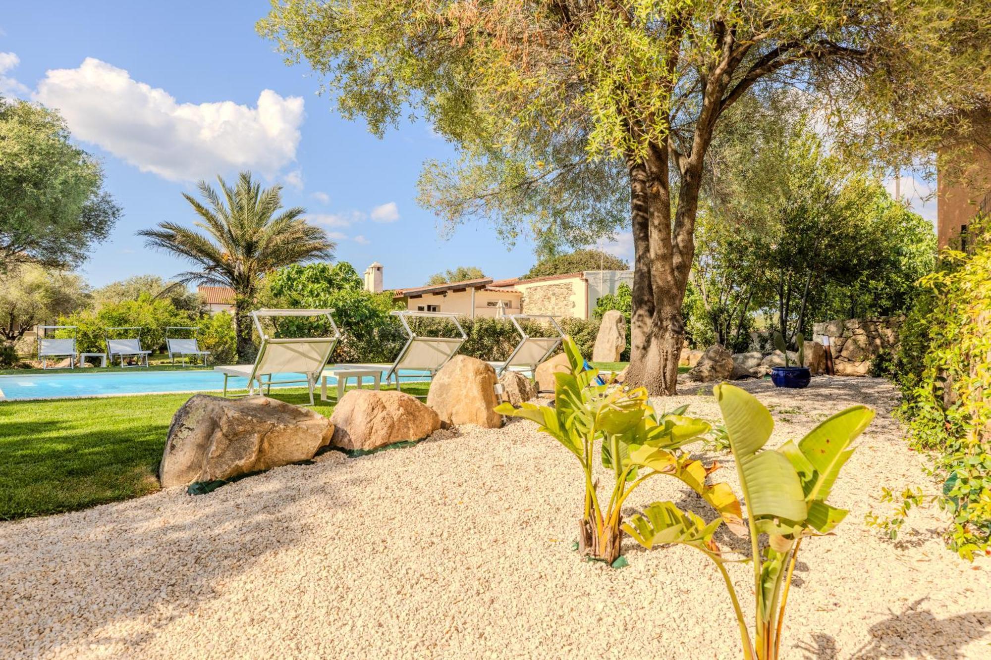 Ferienwohnung Stazzo San Teodoro L'Olivastro Piscina Condivisa Exterior foto